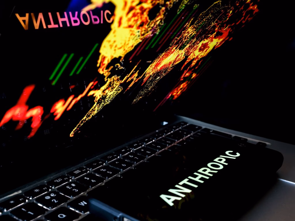 AI资讯:Anthropic研究人员在会议现场讨论自改进对齐系统